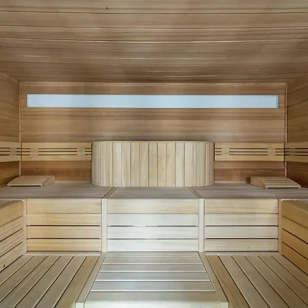 Дом отдыха Luxury In With Bubble Bath And Sauna *